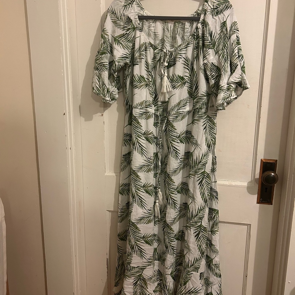 Tropical Print Maxi Dress